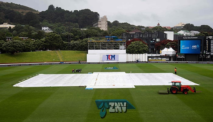 Sri Lanka battle to rain-hit draw in first Test against New Zealand 