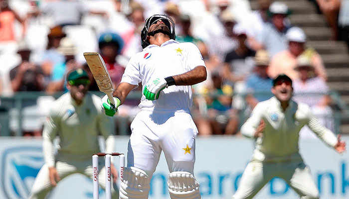 South Africa on top as bowlers, Markram hurt Pakistan