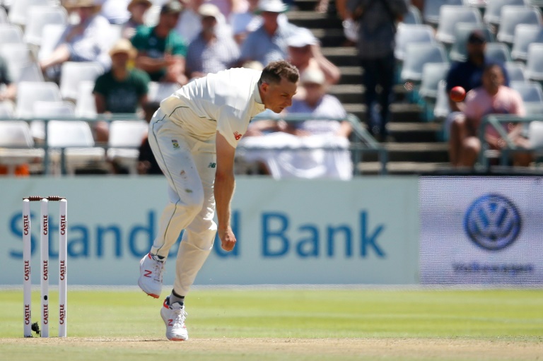 Steyn lauds 'phenomenal' South Africa bowling attack