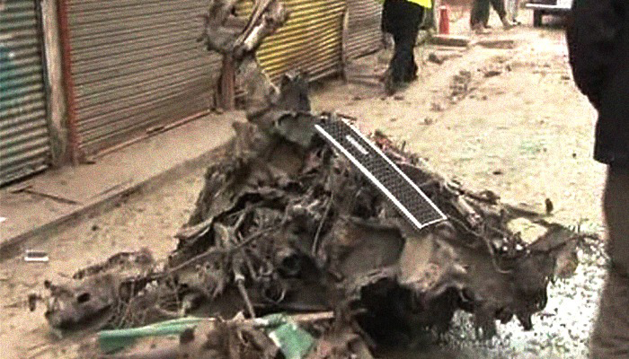 Six injured in Peshawar blast 