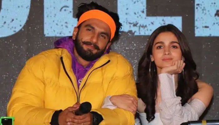 Watch Ranveer Singh tease Alia Bhatt about Ranbir Kapoor