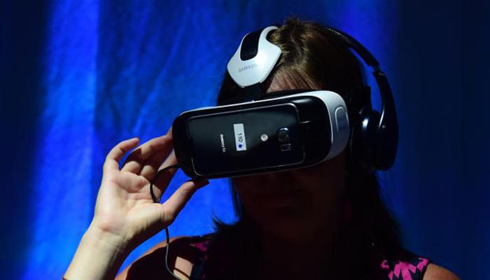 Virtual reality makes splash, but not ready for prime time