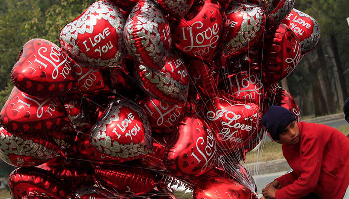 Faisalabad university to celebrate 'Sister’s Day' instead of Valentine’s Day