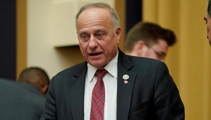 US House, including Steve King, votes to condemn his racist statements