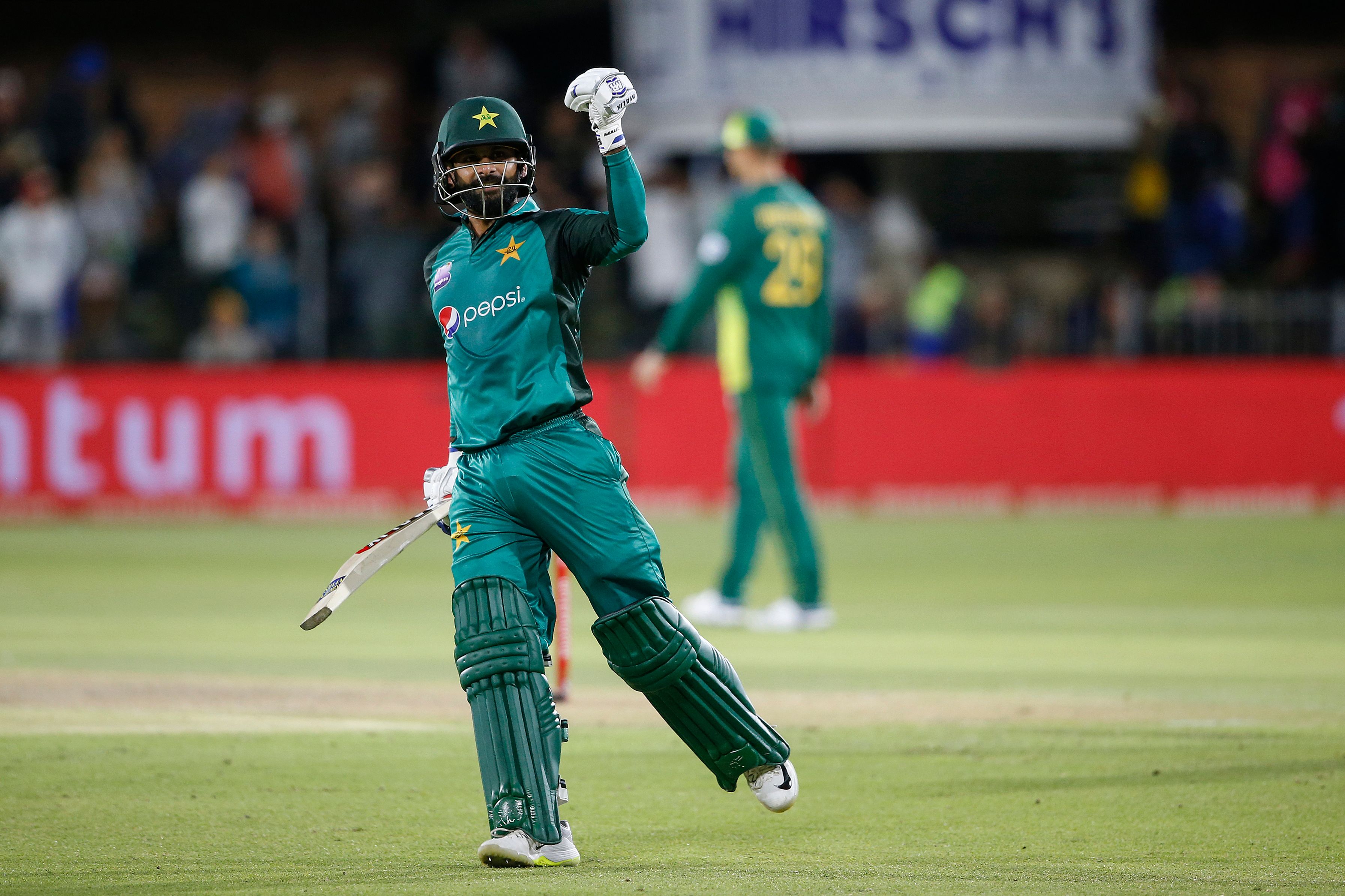 Imam, Hafeez steer Pakistan to victory over South Africa