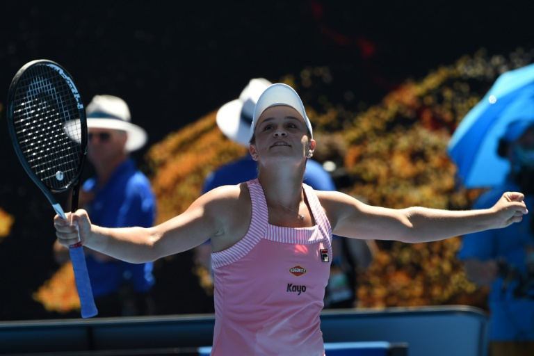 Barty beats Sharapova to set up Kvitova quarter-final