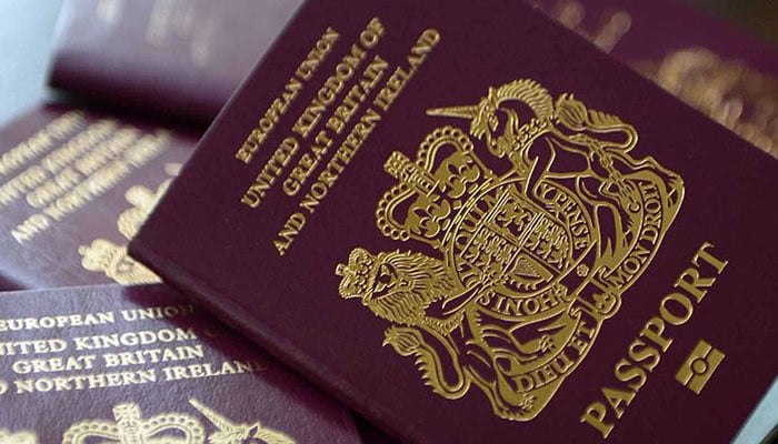 Children born to British parents in Pakistan face passport delays