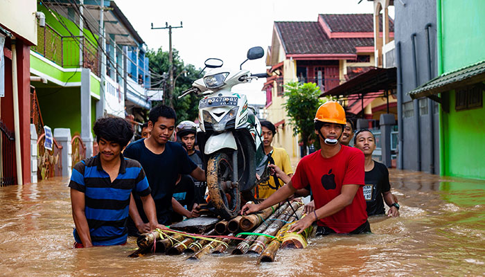 Indonesia flood, landslide death toll rises to 26