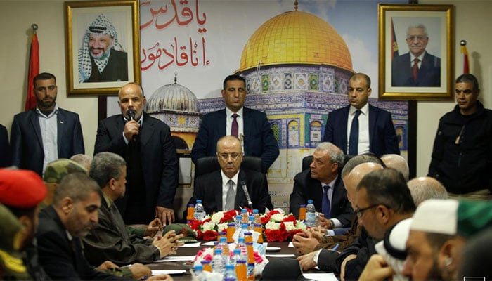Palestinian government submits resignation to Abbas