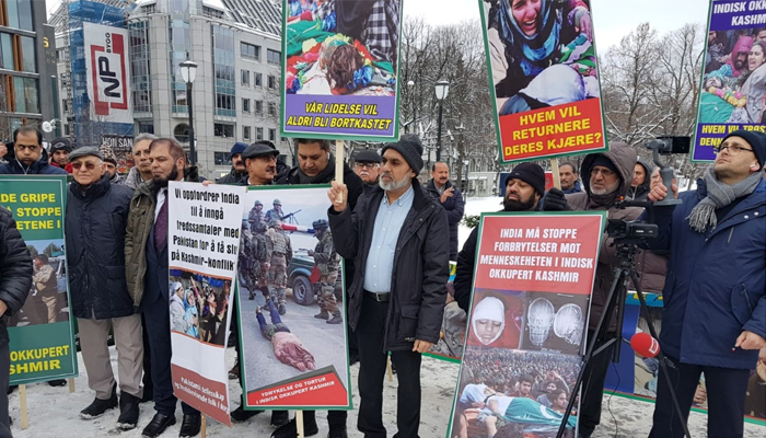 Norwegian-Pakistanis hold demonstration in Oslo in solidarity with Kashmiris