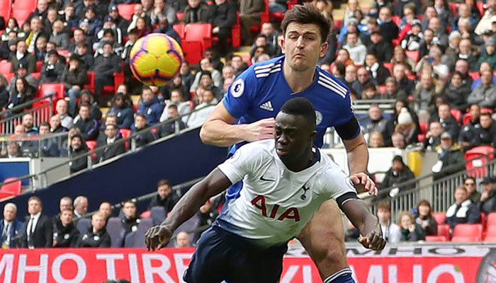 Spurs sink Leicester to stay in title hunt