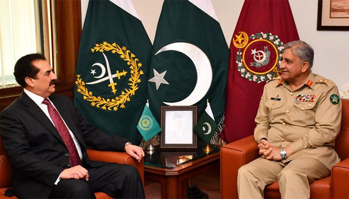 Ex-army chief Raheel Sharif calls on COAS Bajwa at GHQ: ISPR