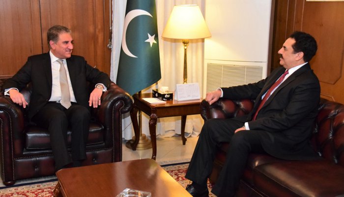 Ex-army chief Raheel Sharif calls on PM Imran
