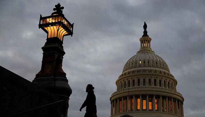 US lawmakers reach tentative deal to avoid government shutdown