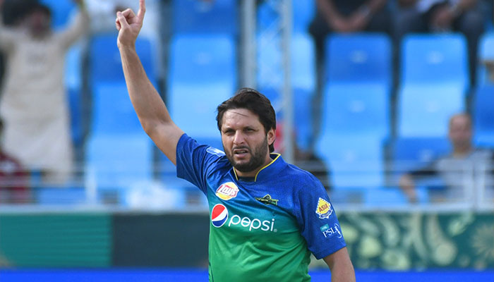 Afridi, Malik take Sultans to winning stand in low-scoring match 