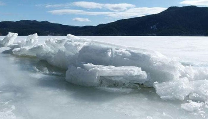  Shisper glacier surge poses threat to Hunza residents