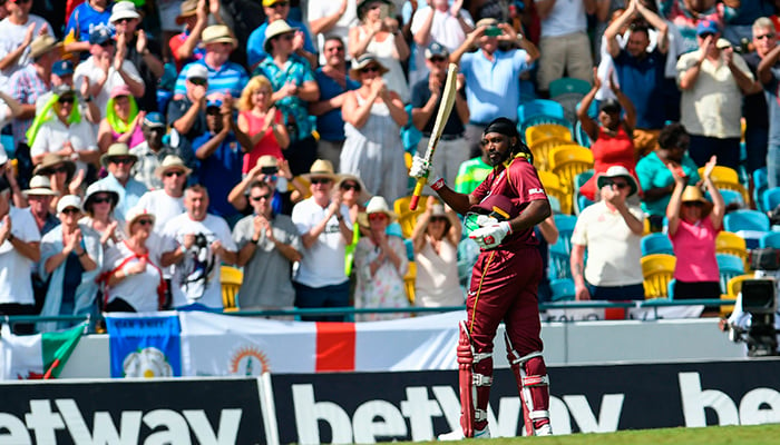 Gayle smashes Afridi's record for most sixes in international cricket 