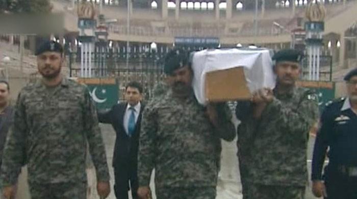 Body of Pakistani prisoner, stoned to death in Indian jail, handed over to Pakistan