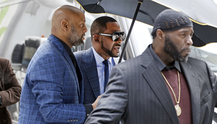 R. Kelly back in custody for failing to pay child support