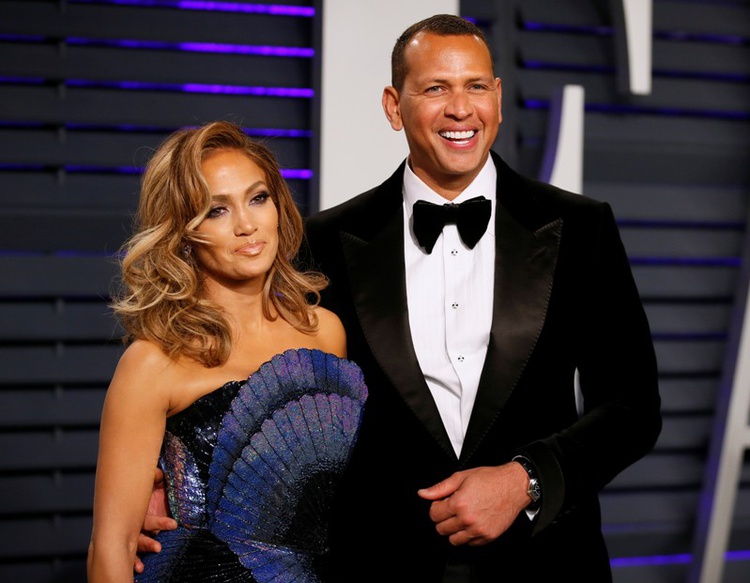 Jennifer Lopez engaged to ex-Yankees star Alex Rodriguez 