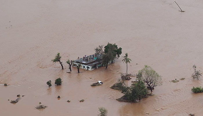 More than 1,000 feared dead in Mozambique storm