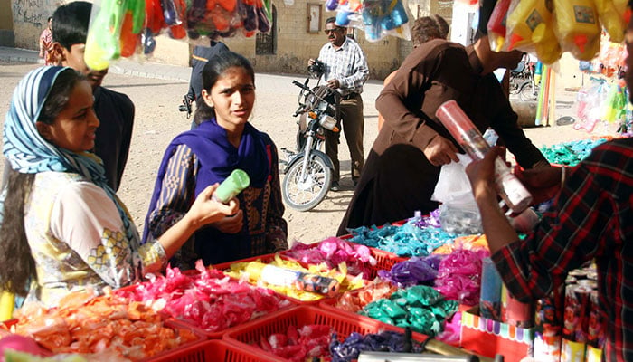 Festival of colours: Hindu community celebrates Holi