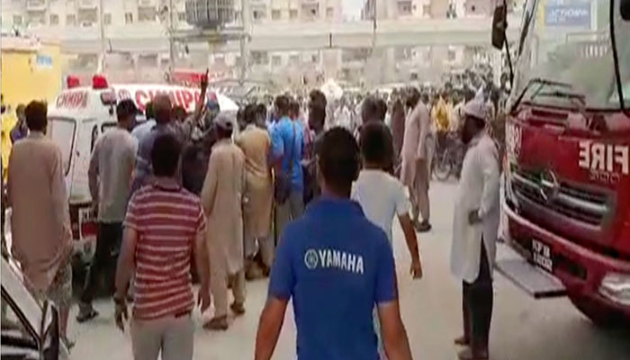 Two killed, three injured in explosion at Karachi CNG station
