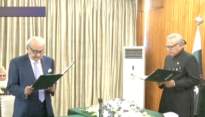 Brigadier (retd) Ijaz Shah sworn in as federal minister for parliamentary affairs