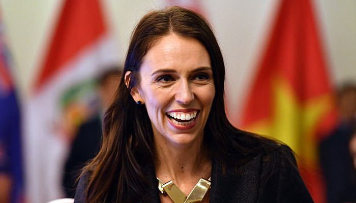 New Zealand PM helps out a fellow mum