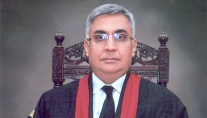 LHC judge Justice Farrukh Irfan resigns