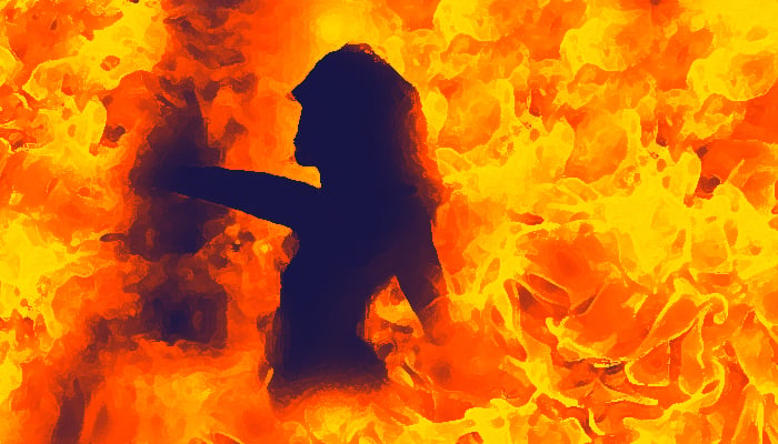 Sialkot woman set ablaze by husband, in-laws succumbs to burn wounds