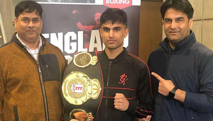 British Pakistani Boxer Hamza Mehmood wins Elite National Championship 