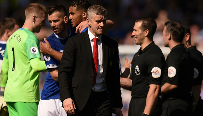 Solskjaer sorry after United slump to Everton defeat