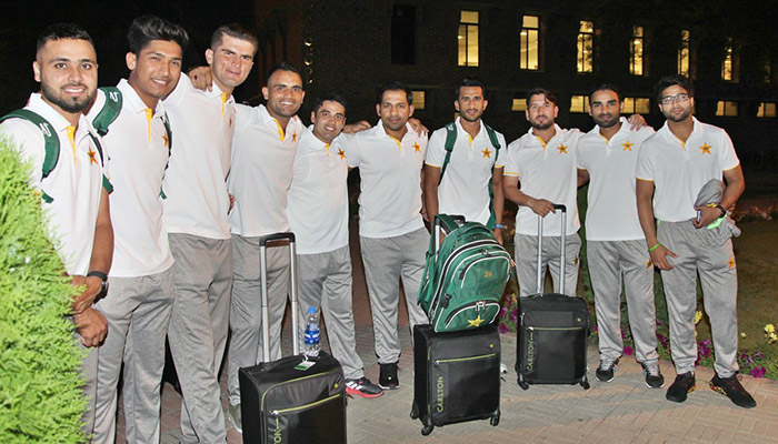Pakistan team arrives in London for England series, World Cup