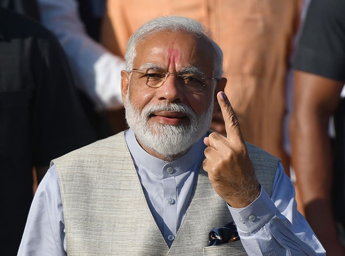 Modi casts vote on India's 'Super Tuesday'