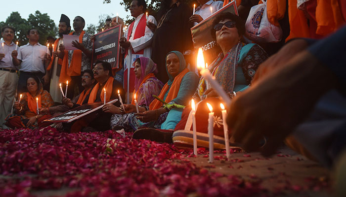 Toll in Sri Lanka bombings rises to 359