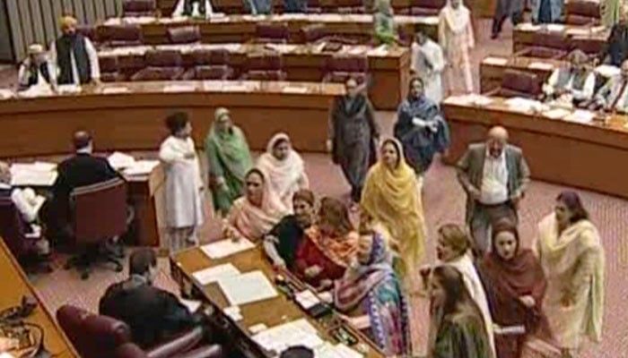 Yasmin Rashid refuses to condemn PM Imran calling Bilawal ‘sahiba’ 