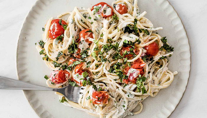 Recipe: Pasta with Roasted Tomatoes & Creamy Herb Cashew Sauce
