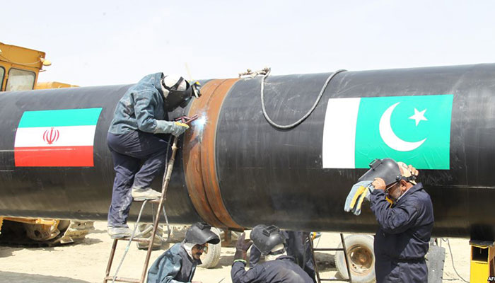 Pakistan tells Iran impossible to work on gas pipeline under US sanctions