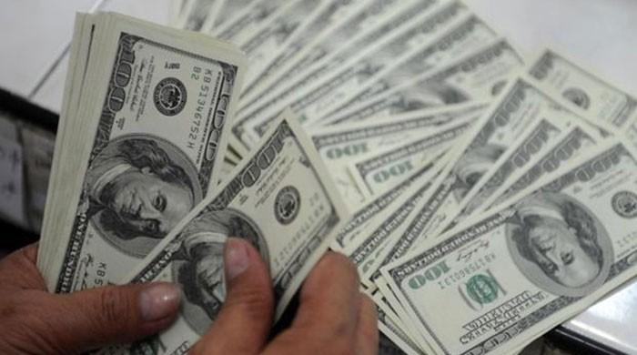 Dollar soars to new high of Rs150 in open market  Dollar soars to new high of Rs150 in open market