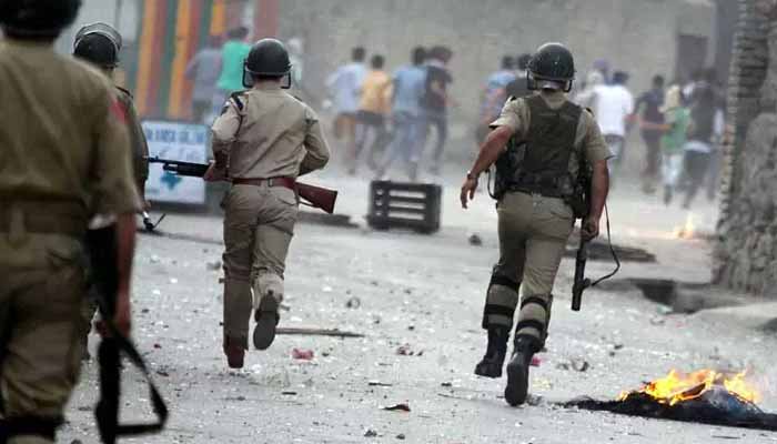 Indian troops martyr four Kashmiris in Pulwama