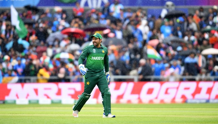 Poor fielding continues to hamper Pakistan