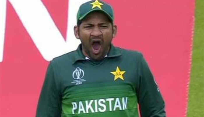 Sarfaraz Ahmed’s yawn drives social media crazy