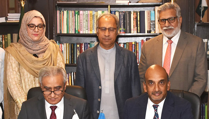 Pakistan, World Bank sign agreements $918 million 