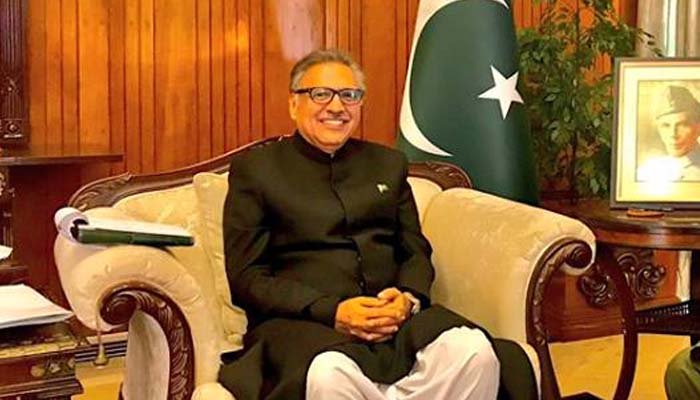 President Dr Arif Alvi signs Finance Bill 2019-20