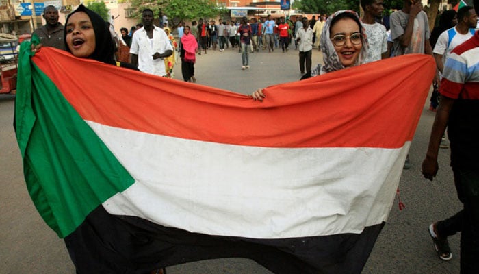 Sudan generals, protesters in landmark agreement on new governing body