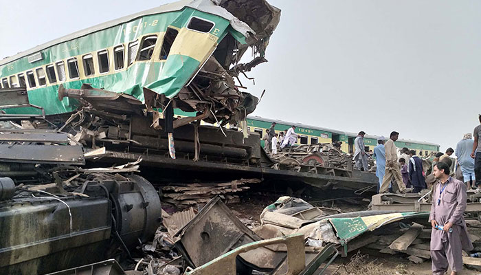Sadiqabad train accident: Death toll rises to 24 as more bodies found