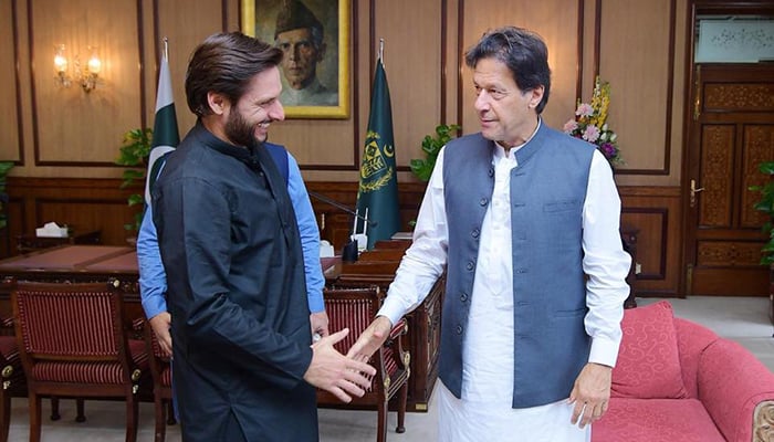 Shahid Afridi calls on PM Imran Khan