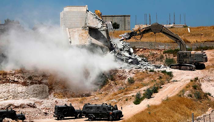 Israel demolishes Palestinian homes in Jerusalem area
