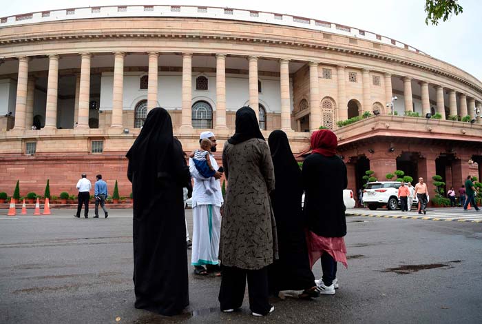 India criminalises instant 'triple talaq' for Muslim men